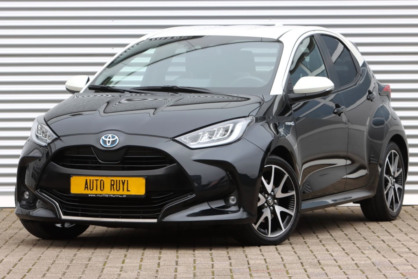 Toyota Yaris - 1.5 Hybrid Executive-Style Bi-Tone Carplay - AutoWereld.nl