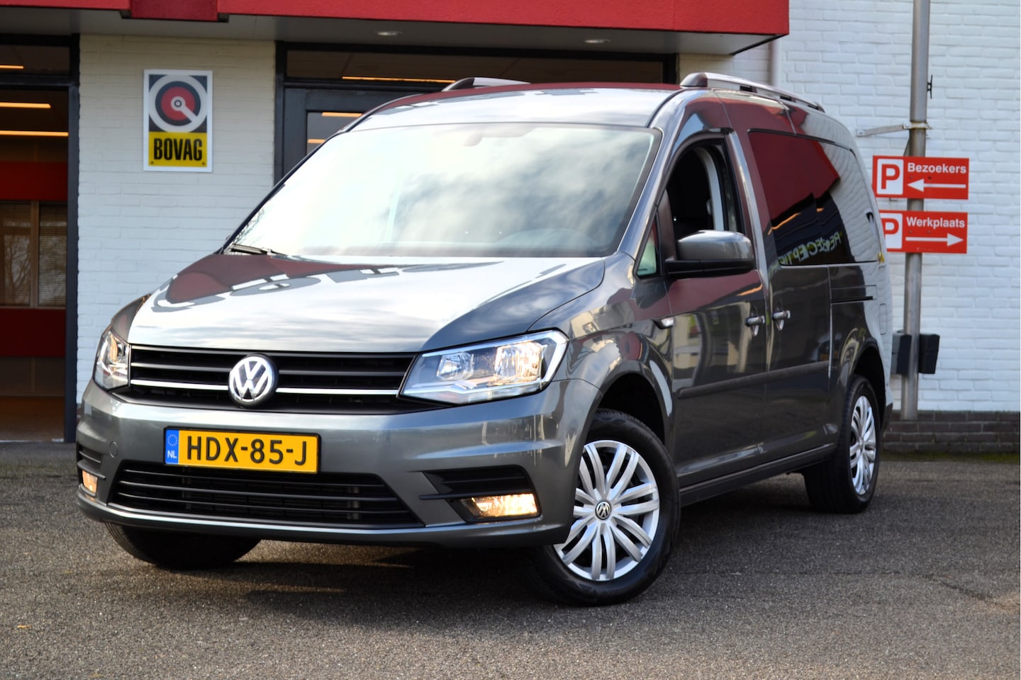 Volkswagen Caddy Maxi - 1.4 TSI, 7 Persoons, Navi, Clima, Cruise, Pdc, Trekhaak, Dakrail, etc - AutoWereld.nl