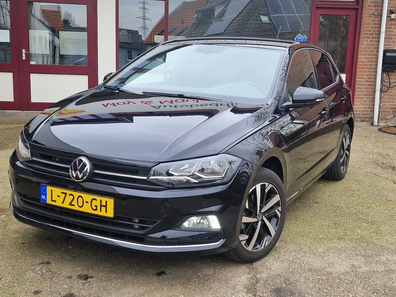 Volkswagen Polo - 1.0 TSI Highline / 5DRS / NAVI / MULTI SCHERM - AutoWereld.nl