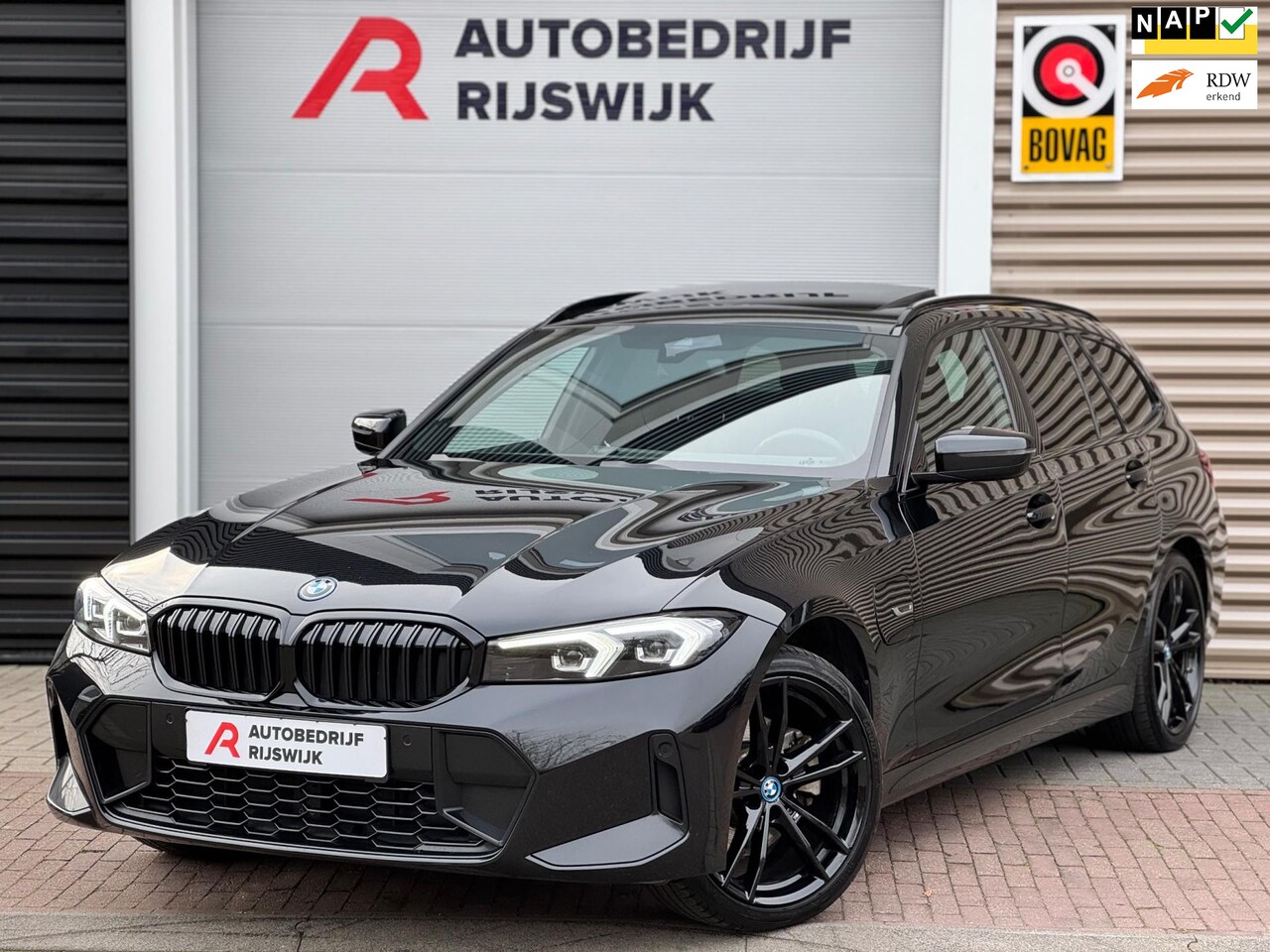 BMW 3-serie Touring - 330e xDrive Pano/H&K/Laser/Trekhaak - AutoWereld.nl