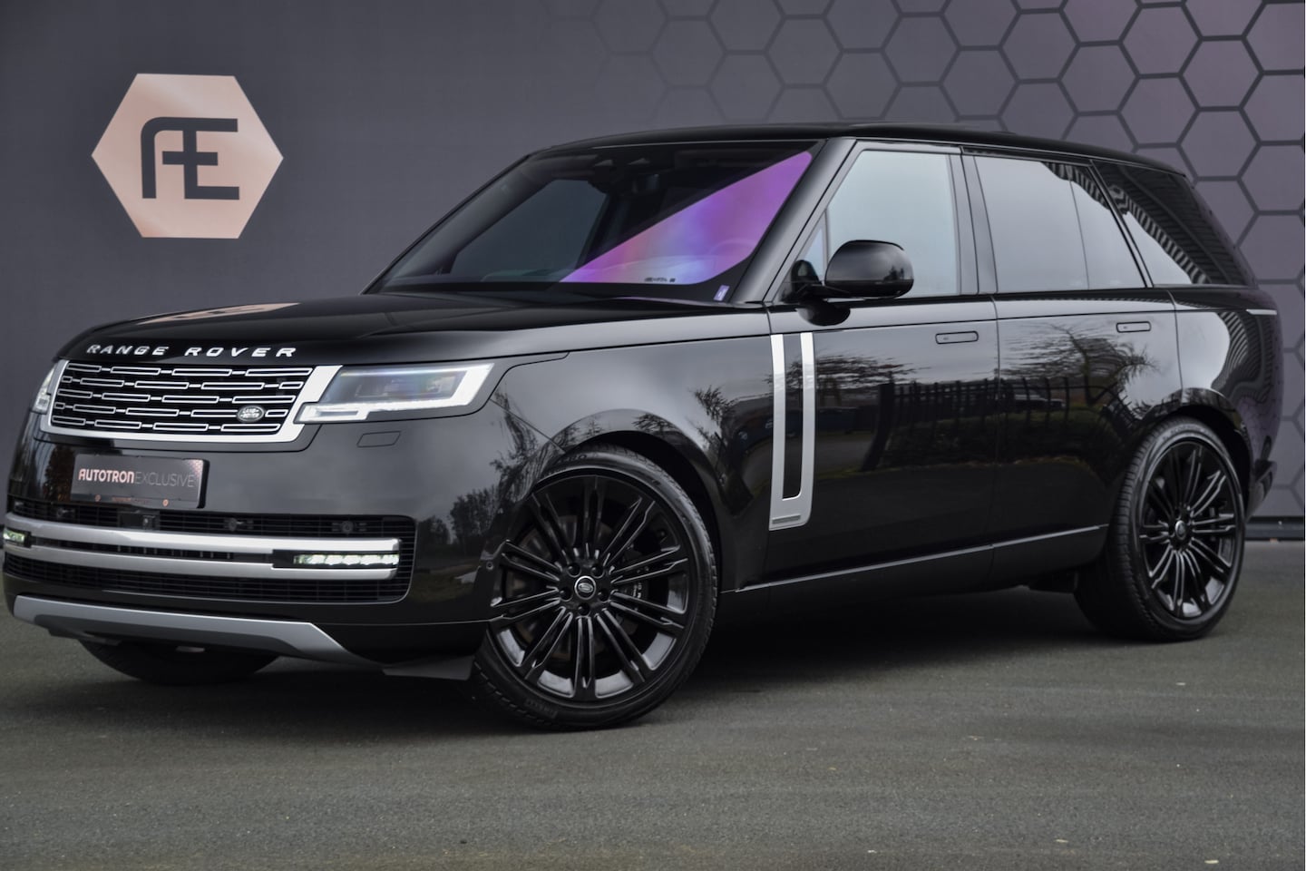 Land Rover Range Rover - P530 4.4 V8 Autobiography | BTW AUTO | MERIDIAN REFERENCE AUDIO | 23" | ACHTERASBESTURING - AutoWereld.nl