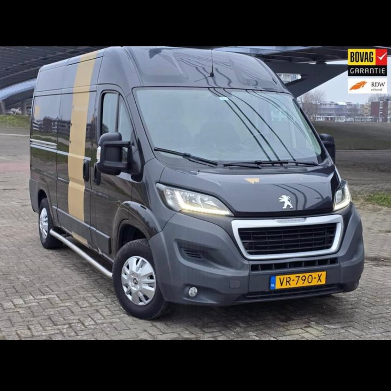 Peugeot Boxer - 333 2.2 HDI L2H2 XT DC 333 2.2 HDI L2H2 XT DC - AutoWereld.nl