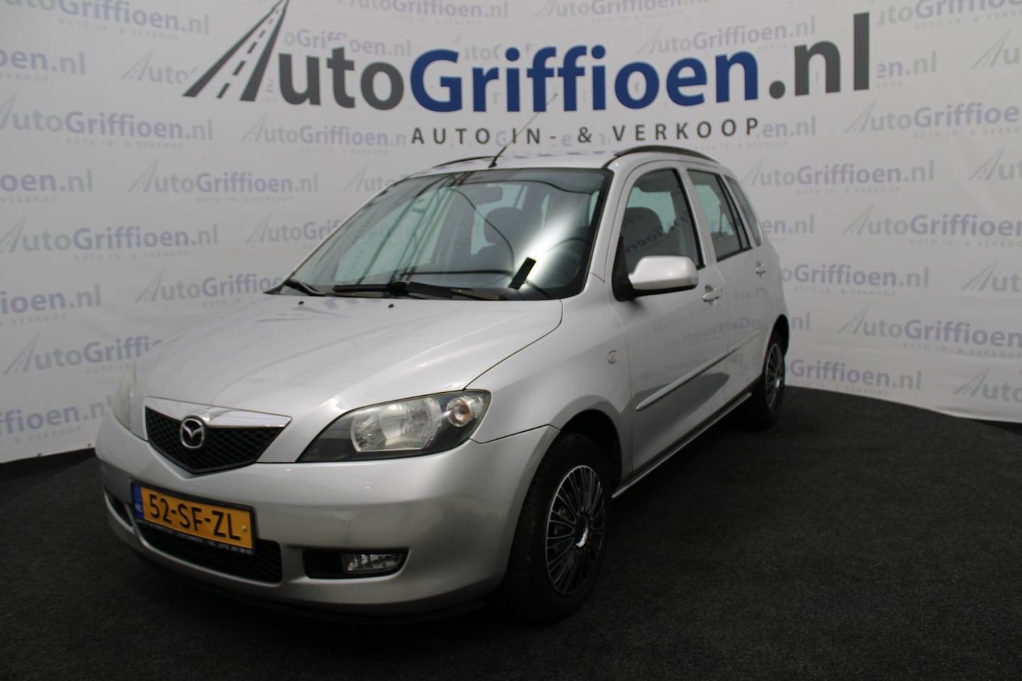 Mazda 2 - 1.4 Touring 5-deurs MPV met airco - AutoWereld.nl