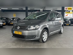 Volkswagen Touran - 1.6 TDI Comfortline BlueMotion 7p. Navi clima cruise controle elektrische pakket parkeerse