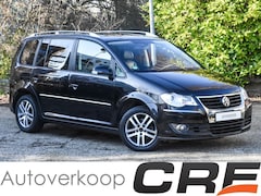 Volkswagen Touran - 1.4 TSI Highline automaat / zwart leer / stoelverwarming / schuifdak / cruise control / pr