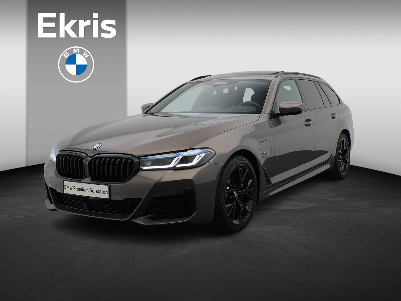 BMW 5-serie Touring - 530e High Executive | M Sportpakket Pro | Parking Pack | Safety Pack | BMW Personal CoPilo - AutoWereld.nl