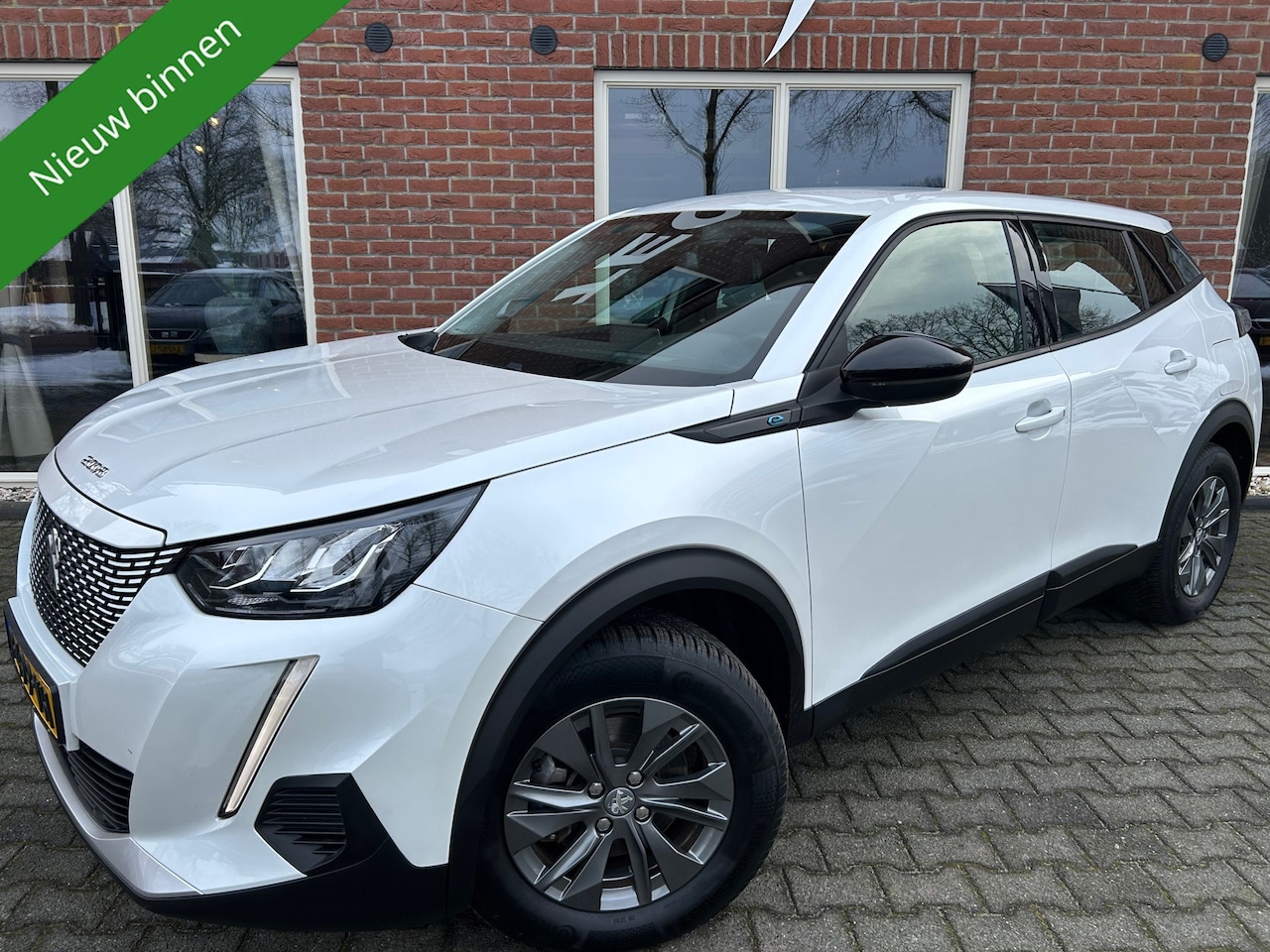 Peugeot e-2008 - EV Active Pack 50 kWh FASE-3 / CARPLAY / ANDROID / DAB / NAVI / CLIMA / CRUISE - AutoWereld.nl