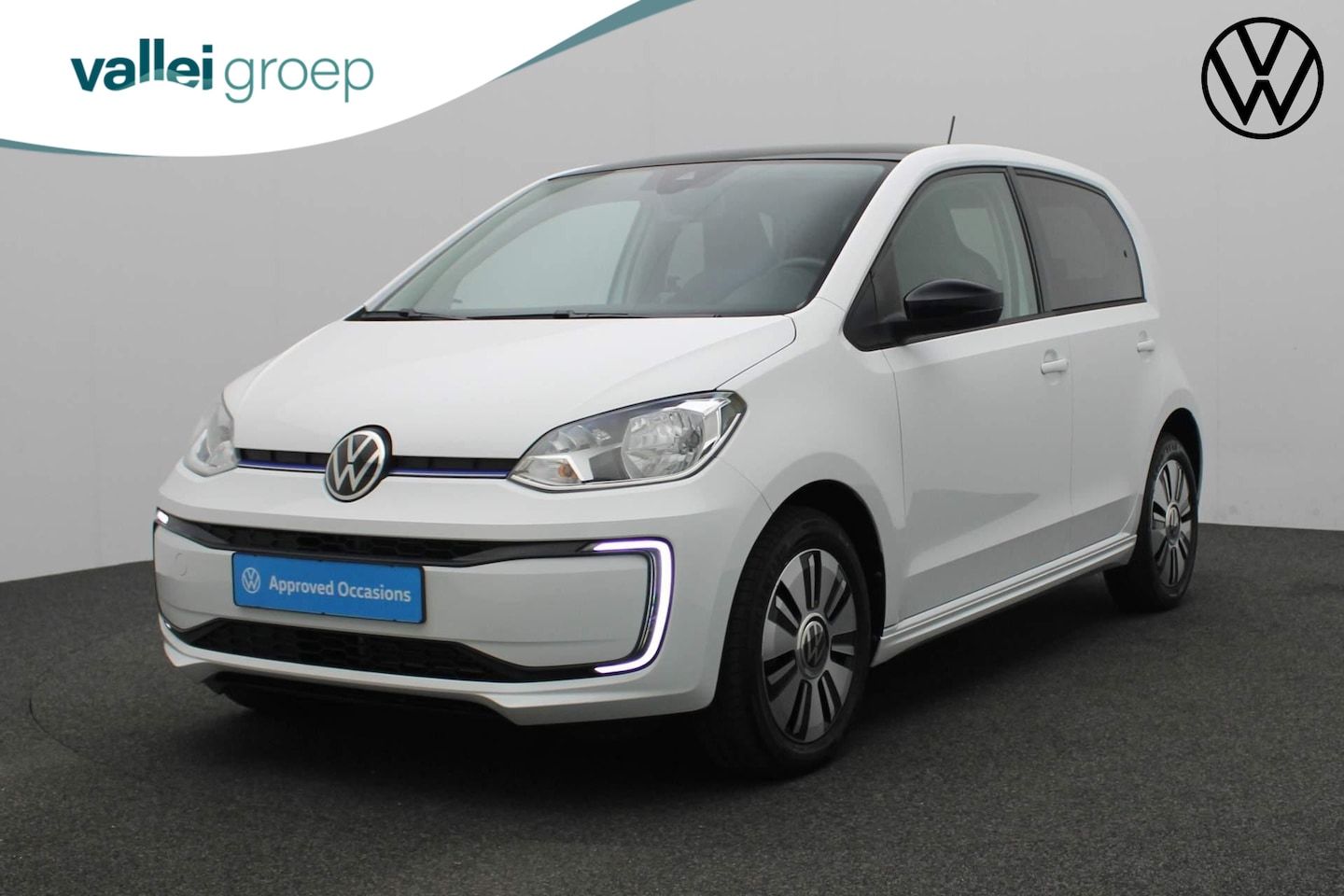 Volkswagen e-Up! - Style 83PK | 12% Bijtelling | Navi | Clima | 15 inch | Privacy glas | DAB radio - AutoWereld.nl