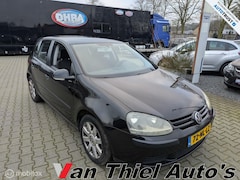 Volkswagen Golf - 1.6 FSI Trendline