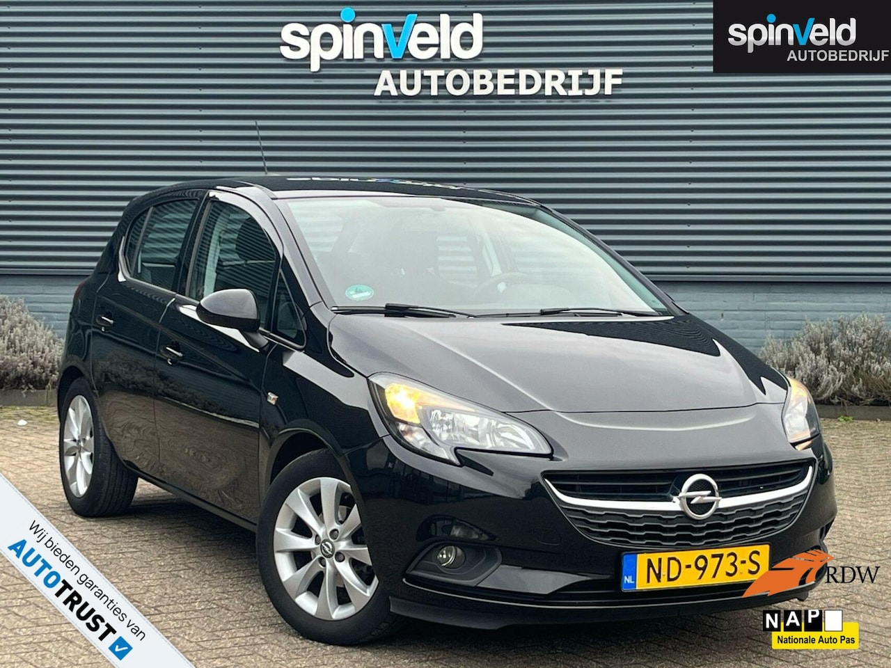 Opel Corsa - 1.4 Edition BJ`17 NAP NL Airco Carplay Stoel en Stuurverwarming - AutoWereld.nl