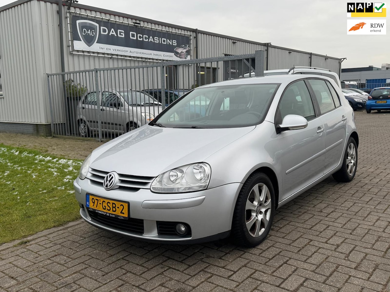 Volkswagen Golf - 1.6 FSI Trendline INRUILKOOPJE - AutoWereld.nl