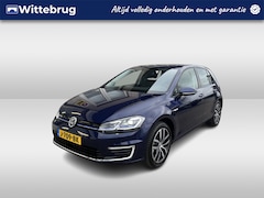 Volkswagen e-Golf - E-DITION / AUTOMAAT/ DIGITAL DASH/ ADAPT. CRUISE/ APP-CONNECT/ NAVI/ PARK. SENSOREN/ CLIMA