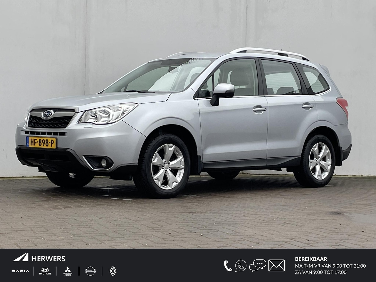 Subaru Forester - 2.0 Luxury 150PK / Automaat / Airco / Alpine Navigatie / Lederen bekleding / Trekhaak (200 - AutoWereld.nl