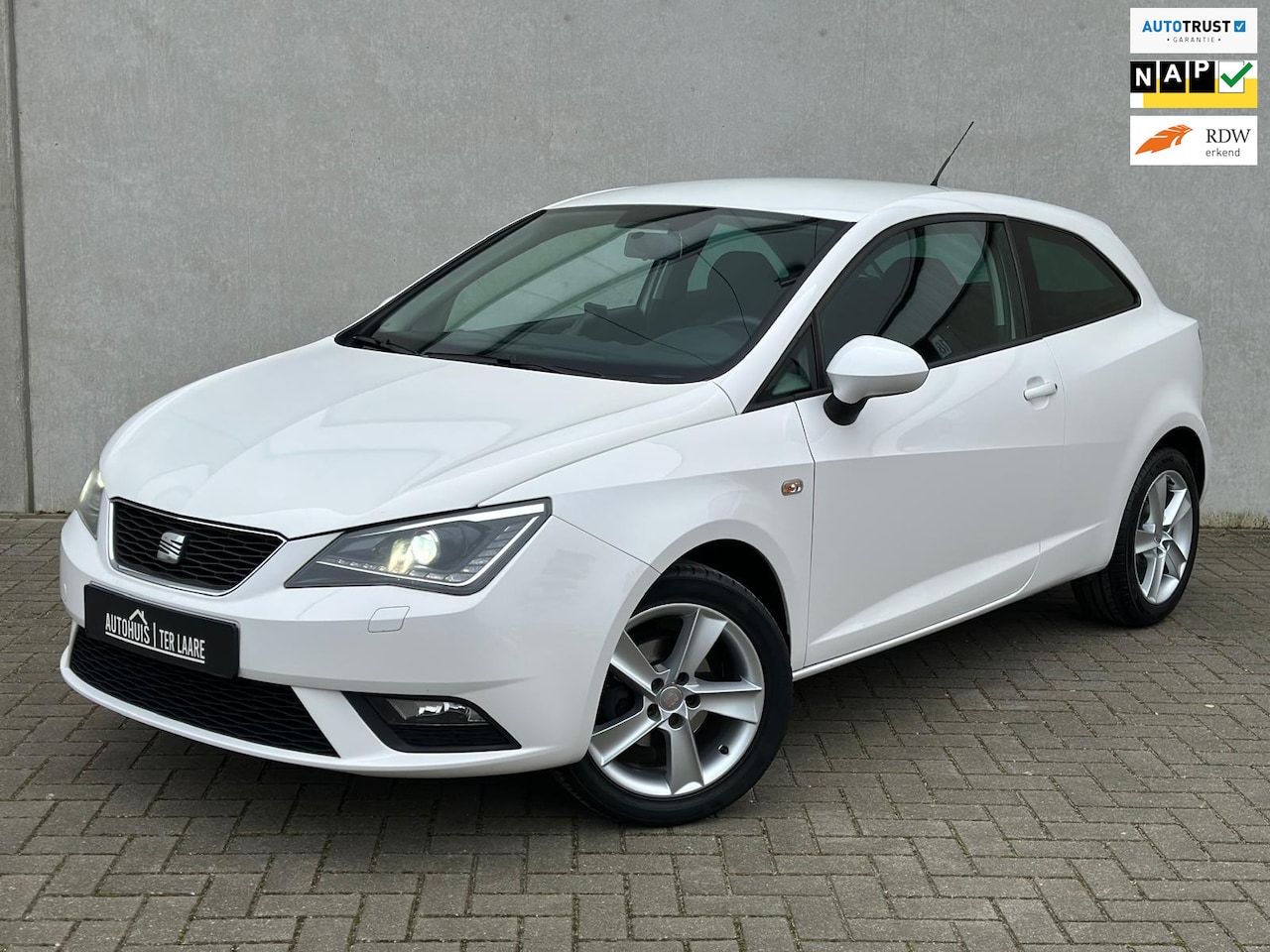 Seat Ibiza SC - 1.4 Navi Stoelverw Xenon LED 16'' FR Clima - AutoWereld.nl