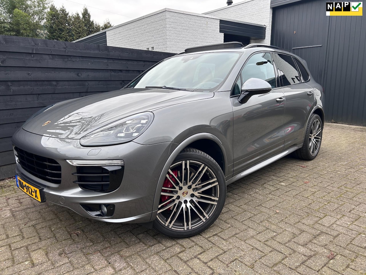 Porsche Cayenne - 3.0 S E-Hybrid 3.0 S E-Hybrid, Sport Design, Sport Chrono, Topstaat - AutoWereld.nl