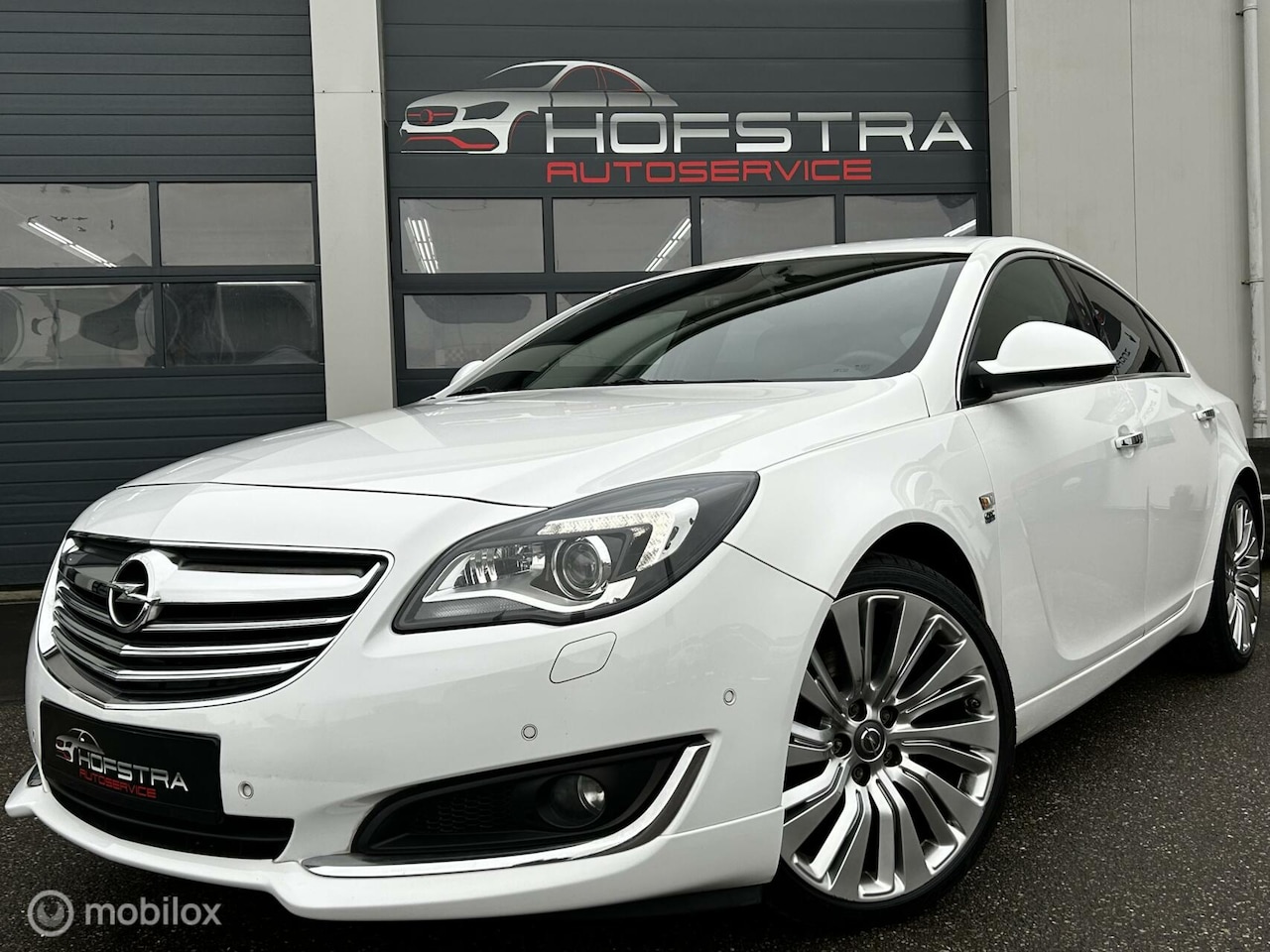 Opel Insignia - 2.0 T OPC 4x4 Aut. 250pk Stoelverk/verw Trekhk bomvol! - AutoWereld.nl