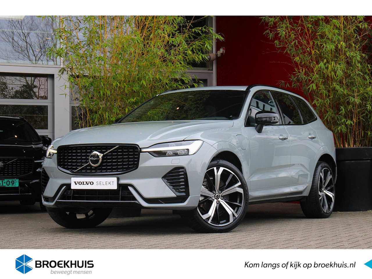 Volvo XC60 - 2.0 T6 Plug-in hybrid AWD Plus Dark| Trekhaak| Panorama dak| Camera| Dodehoek sensoren| Ad - AutoWereld.nl