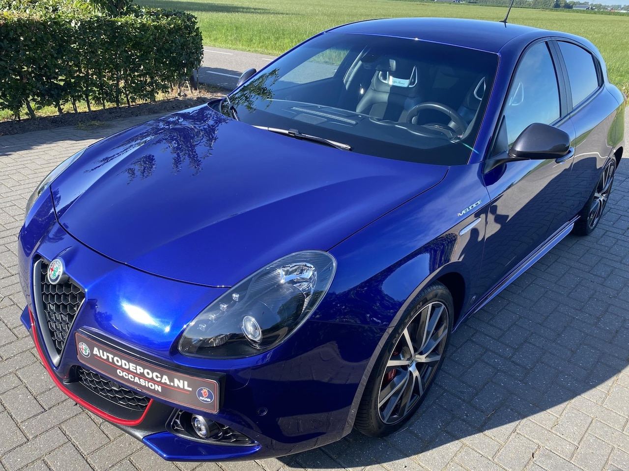 Alfa Romeo Giulietta - 1.750 Turbo Veloce 65.877 km! Sport stoelen / Navigatie/ Xenon / Bose - AutoWereld.nl