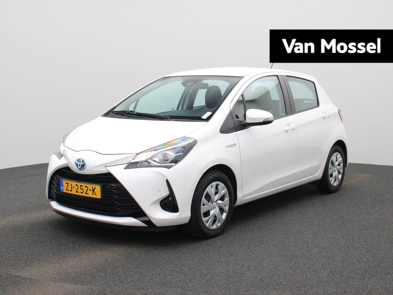 Toyota Yaris - 1.5 Hybrid Active | ACHTERUITRIJCAMERA | CLIMATE CONTROL | NAVIGATIE | CRUISE CONTROL | - AutoWereld.nl