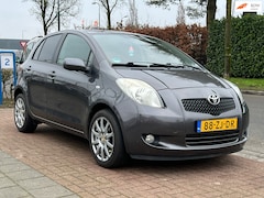 Toyota Yaris - 1.3 VVTi *LEDER|APK 02-2026