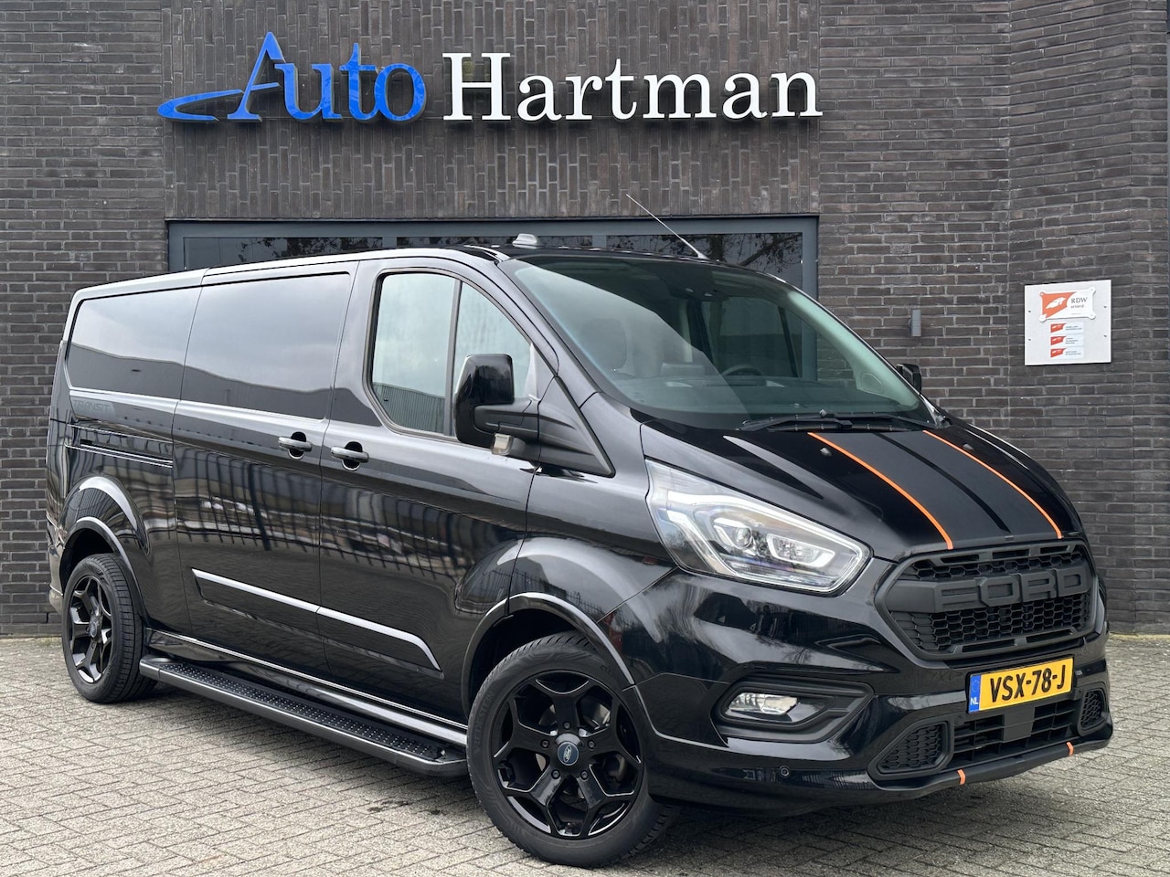 Ford Transit Custom - 320 2.0 TDCI L2H1 Sport 170PK Raptor Grill | 18 inch | Side-bars | ACC | Trekhaak - AutoWereld.nl