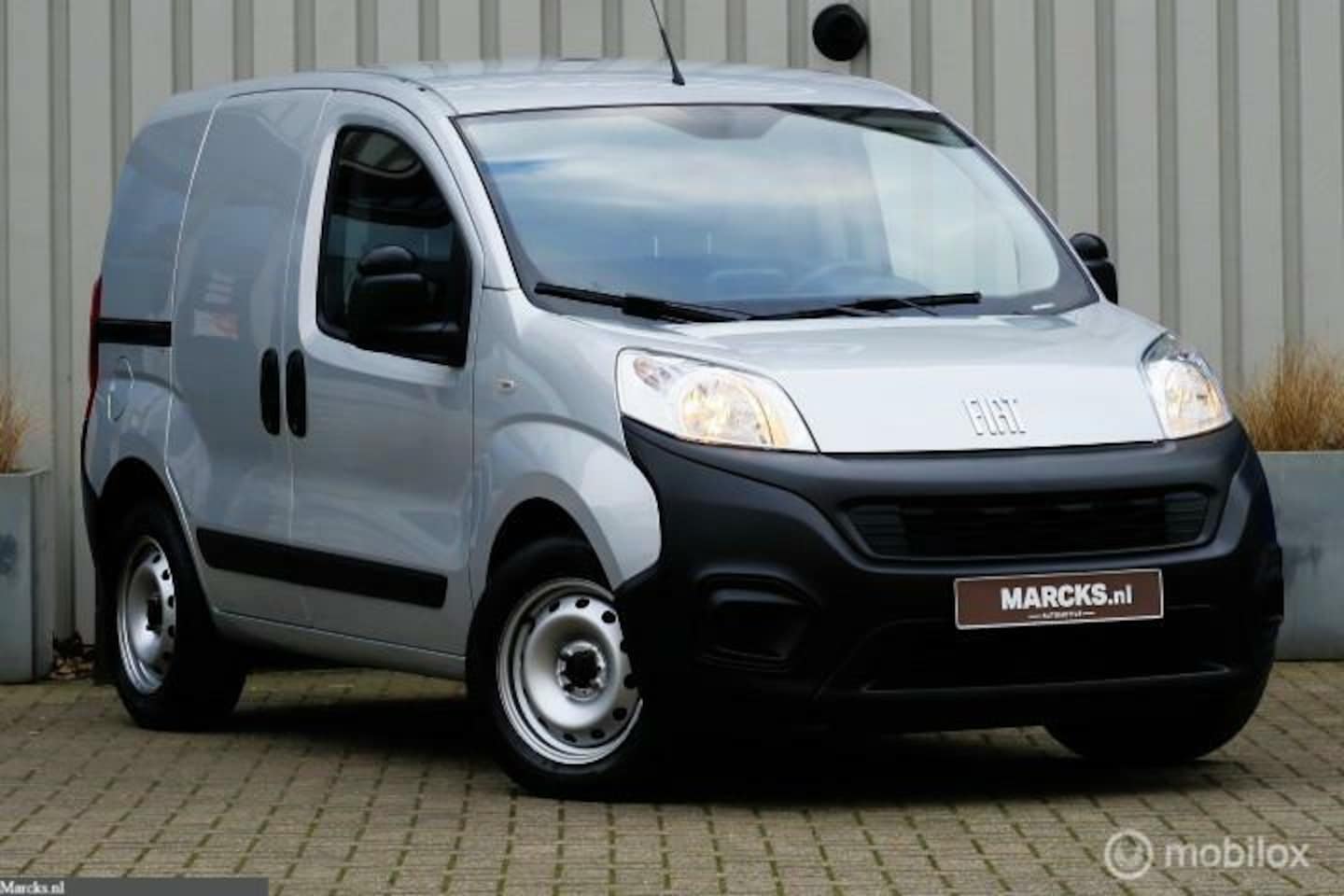 Fiat Fiorino - 1.3 MJ EURO 6 Navigatie Airco 1e EIG Grijs metl - AutoWereld.nl