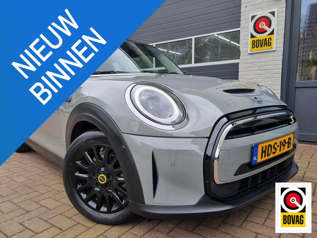 MINI Mini-Electric - MINI Yours 33 kWh NAVI / CARPLAY / AITRCO ECC - AutoWereld.nl