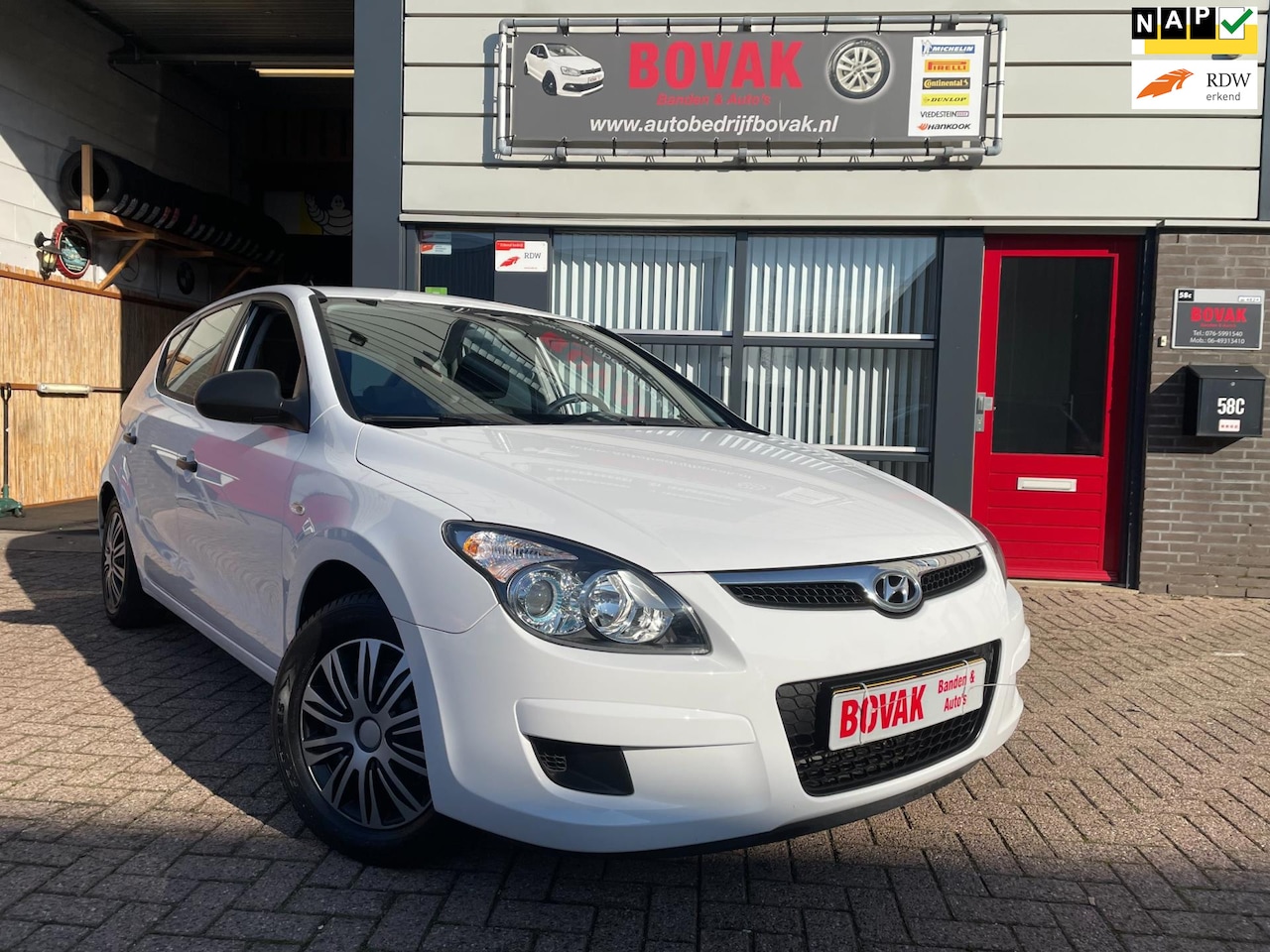 Hyundai i30 - 1.4i Active White edition 5 deurs - AutoWereld.nl