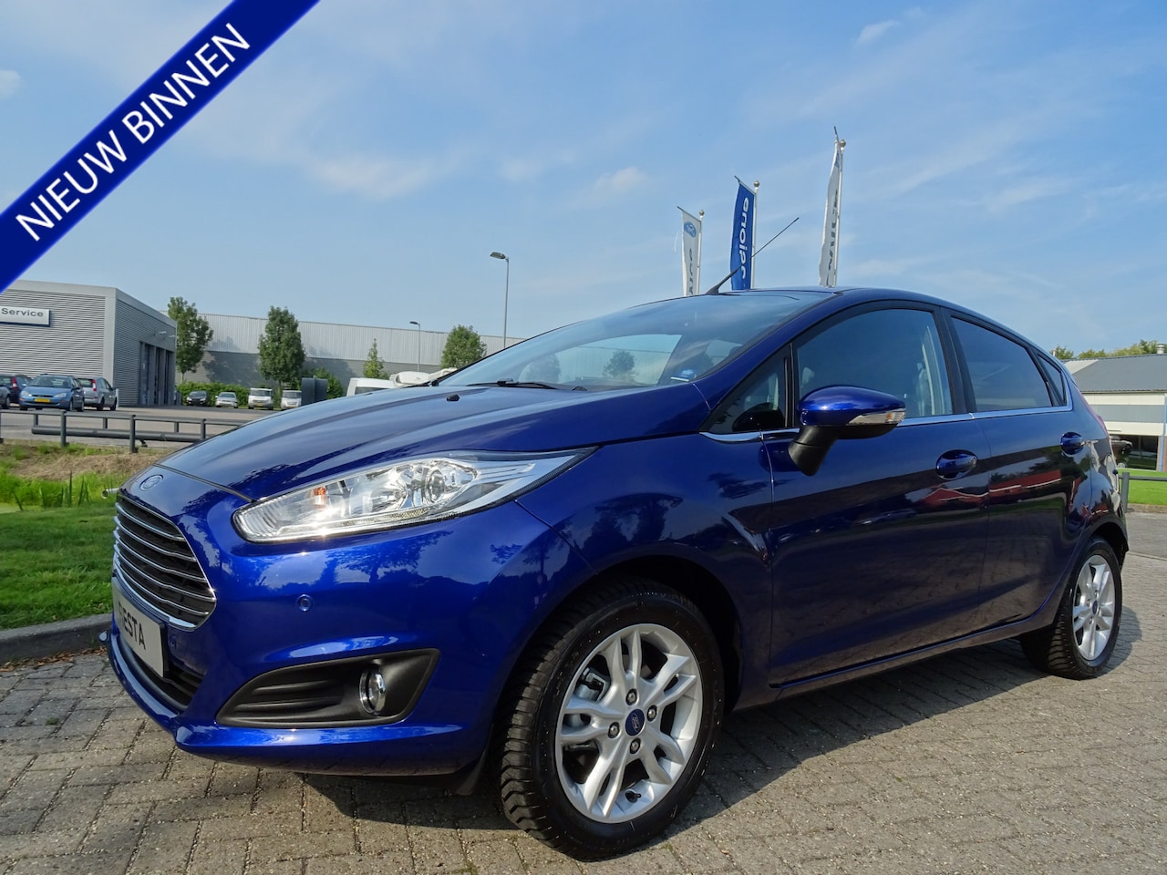 Ford Fiesta - 100pk EcoBoost Titanium Ecc Pdc lmv Pr.Glass nieuwstaat - AutoWereld.nl