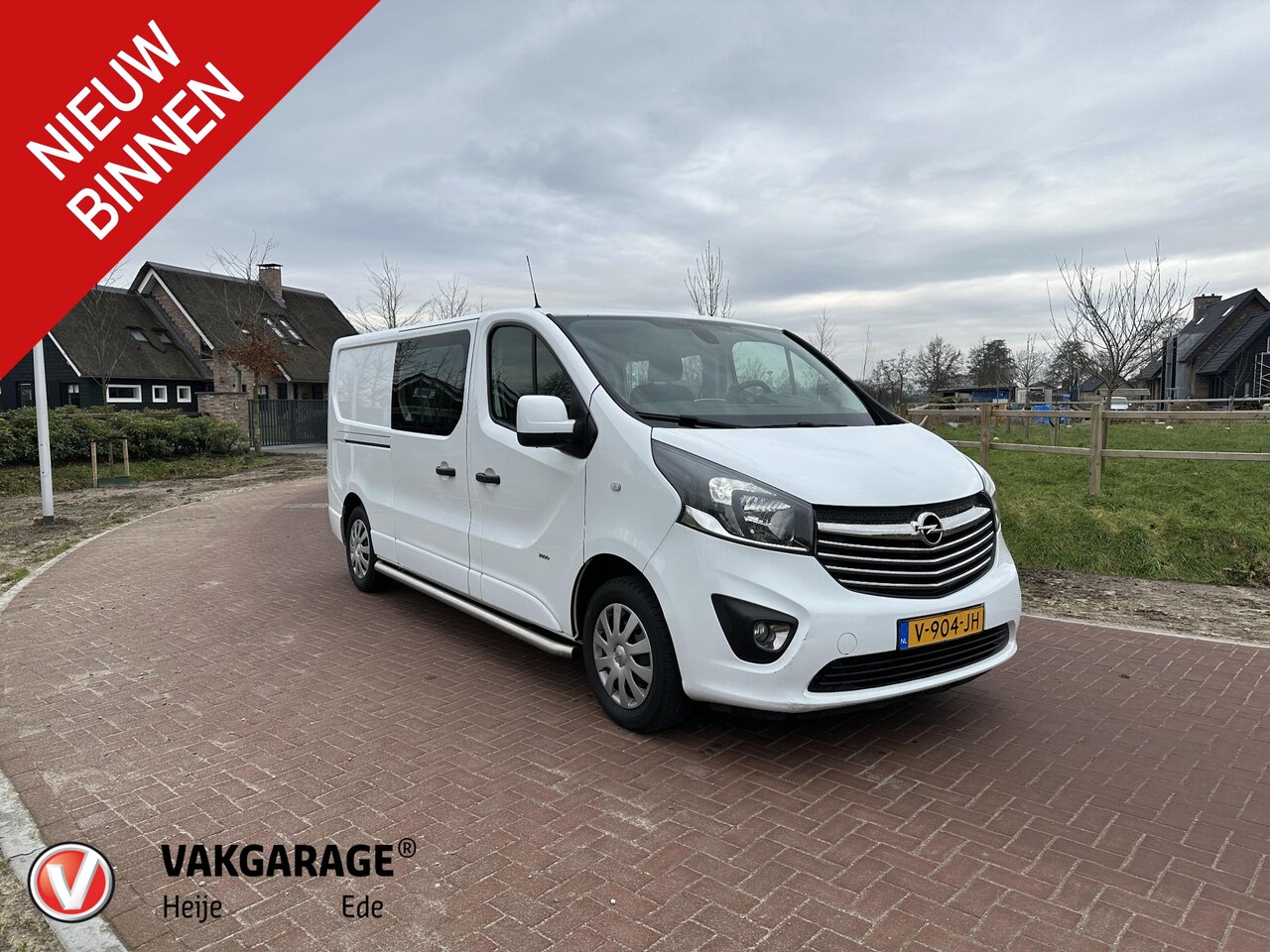 Opel Vivaro - 1.6 CDTI L2H1 DC Sport EcoFlex | Executive | Camera | Trekhaak | Cruise Control | Airco | - AutoWereld.nl