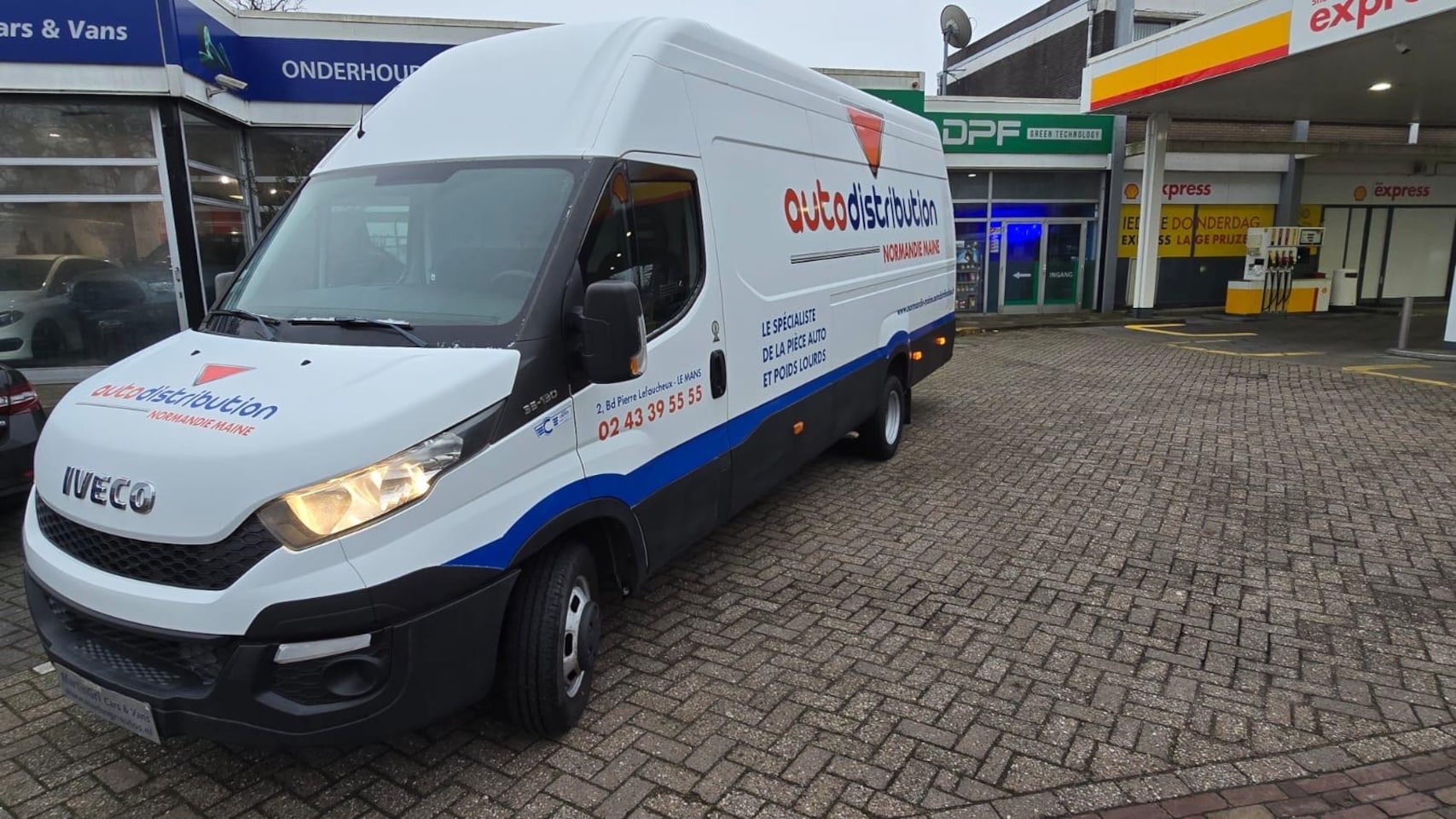 Iveco Daily - 35C13V 2.3 352 H2 L 35C13V 2.3 352 H2 L4 - AutoWereld.nl