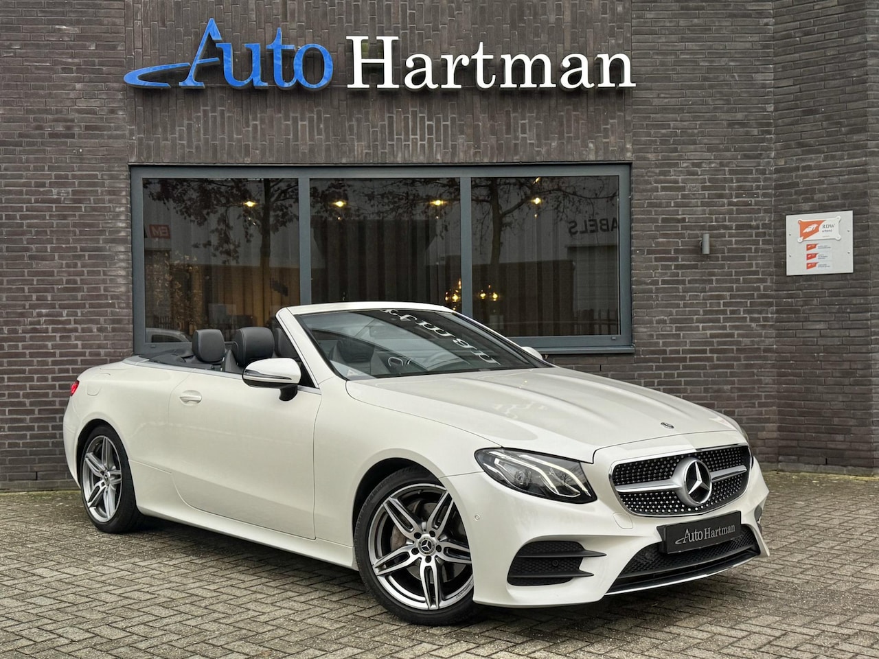 Mercedes-Benz E-klasse Cabrio - 200 Premium AMG | LEDER | Widescreen | Sfeerverlichting - AutoWereld.nl