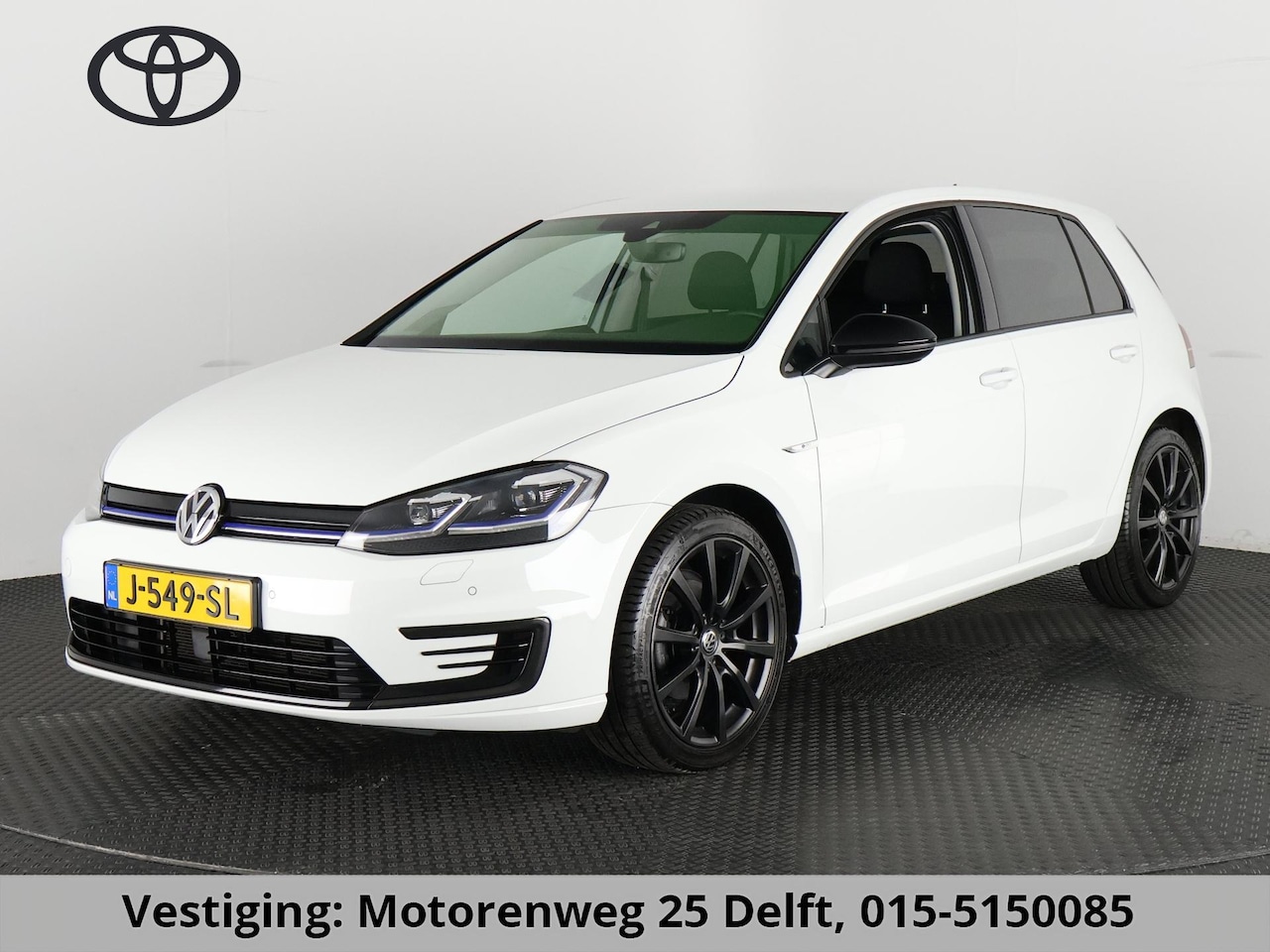 Volkswagen e-Golf - FULL ELECTRIC.136 PK.WARMTEPOMP. ACCU 99 %!!! DIGITAAL DASHBOARD. ALS NIEUW TOT 2 JAAR GAR - AutoWereld.nl