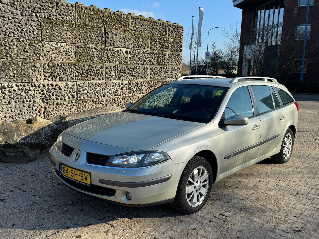 Renault Laguna Grand Tour - 2.0-16V Tech Line Automaat - AutoWereld.nl