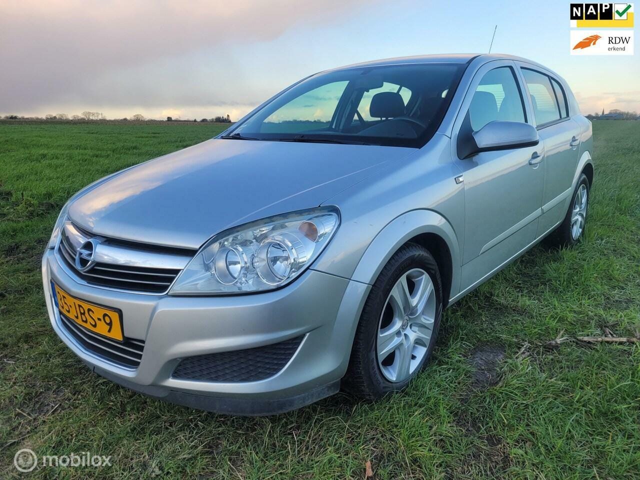 Opel Astra - 1.6 Business | AIRCO | CRUISE | APK | RIJKLAAR - AutoWereld.nl