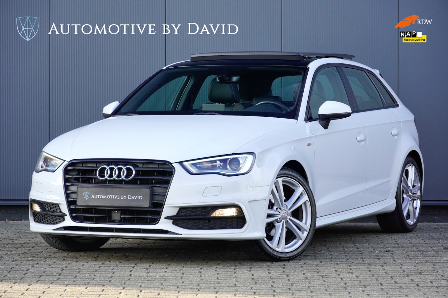 Audi A3 Sportback - 1.4 TFSI 150 pk CoD PRO LINE S AUTOMAAT / 2 x S LINE / 1E EIGENAAR / PANORAMADAK / ADAPTIE - AutoWereld.nl