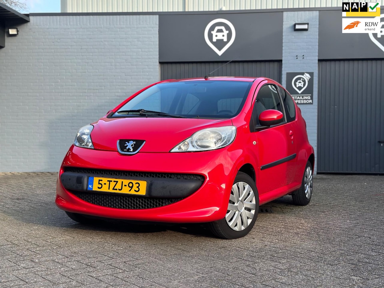 Peugeot 107 - 1.0-12V XR 1.0-12V XR - AutoWereld.nl