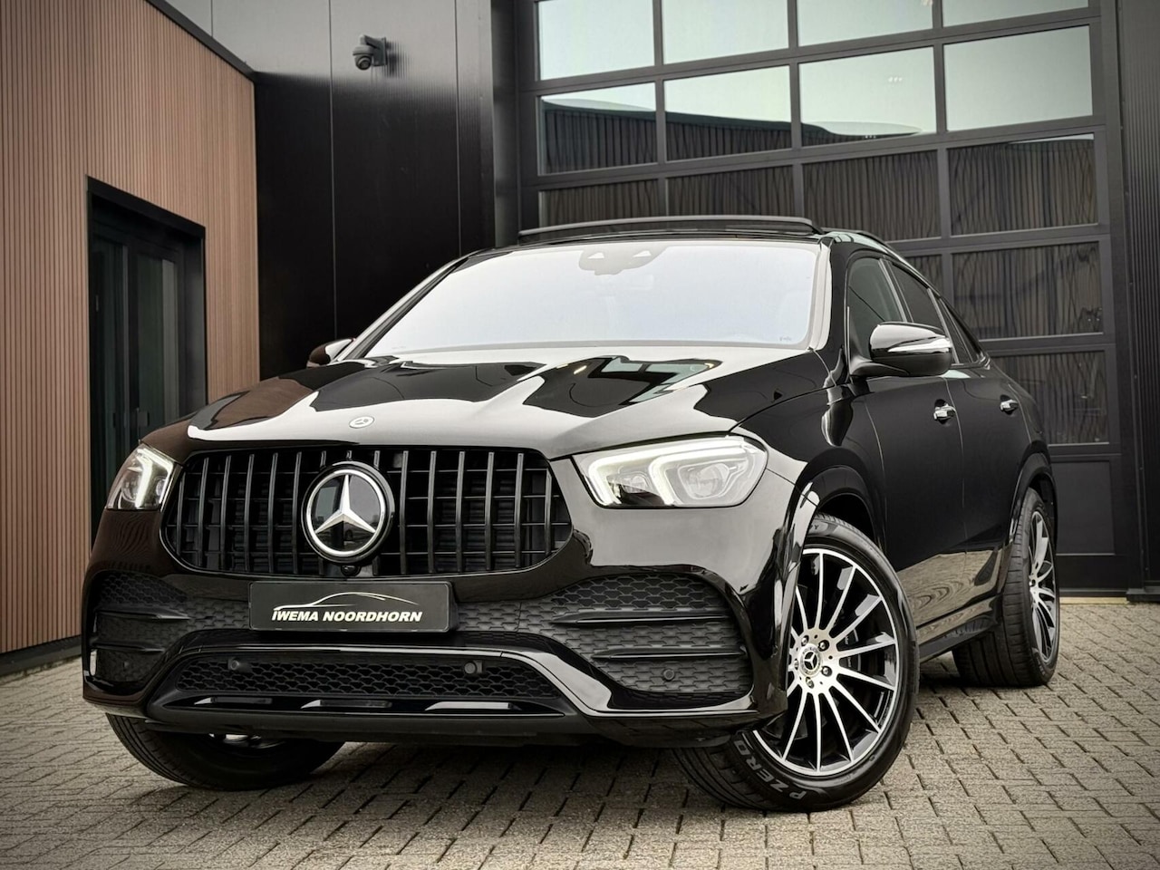 Mercedes-Benz GLE-Klasse Coupé - 350 e 4MATIC AMG Panoramadak|Burmester®|Camera|Keyless|Stuurverw.|Stoelventilatie|Luchtver - AutoWereld.nl