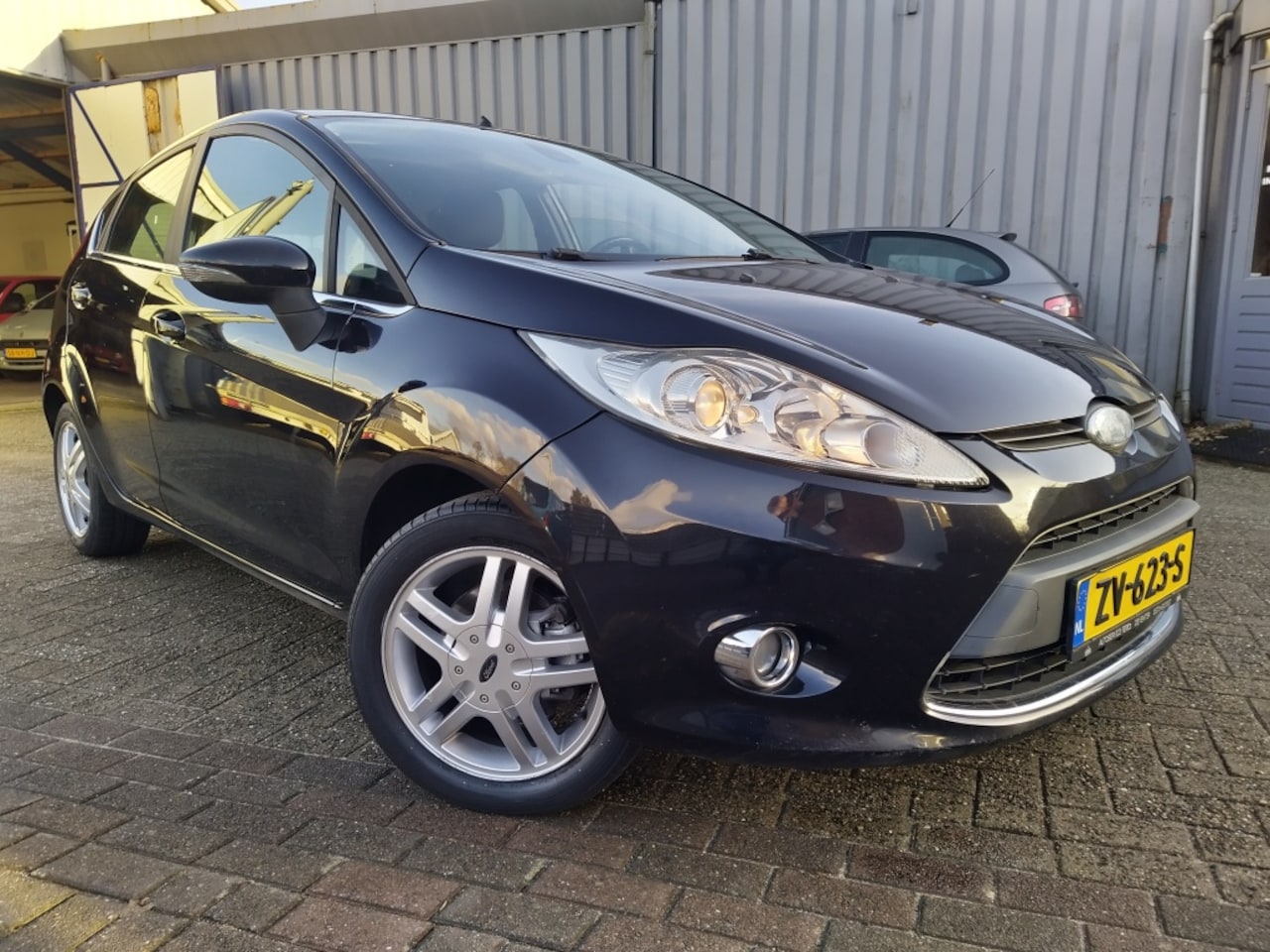 Ford Fiesta - 1.6 Ghia 1.6 Ghia - AutoWereld.nl