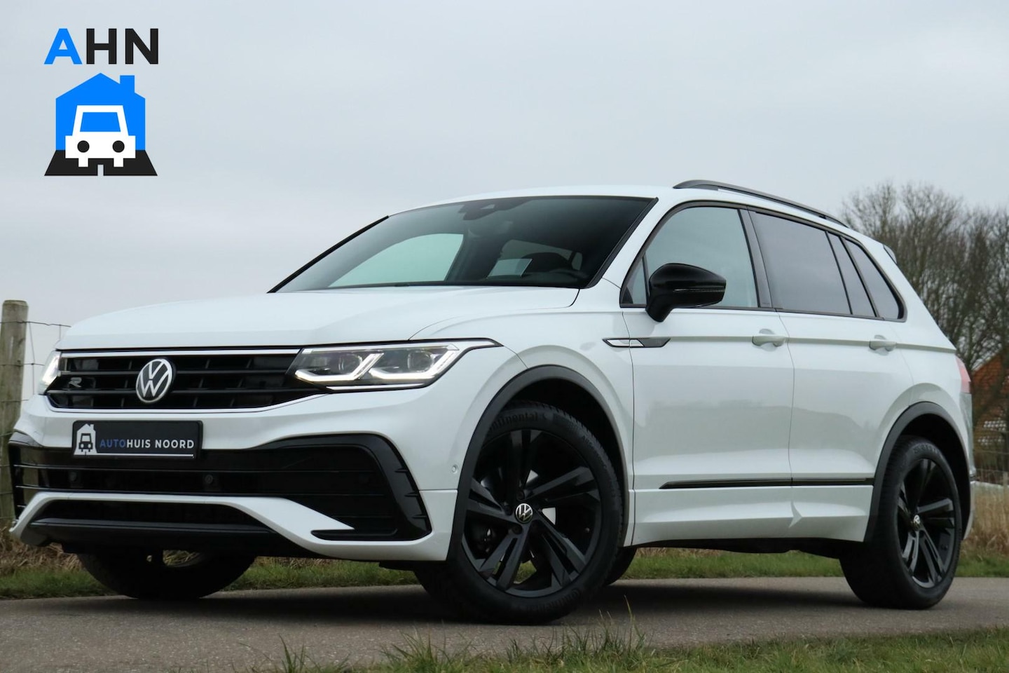 Volkswagen Tiguan - 1.5 TSI / 2x R-Line / Black Style / Virtual Cockpit / HeadUP / Matrix LED / Standkachel / - AutoWereld.nl