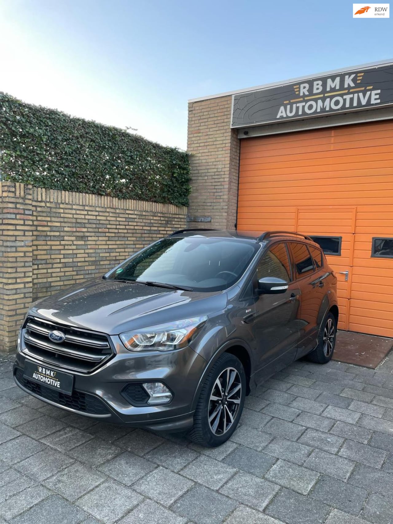 Ford Kuga - 1.5 EcoBoost ST-Line 1.5 EcoBoost ST Line - AutoWereld.nl