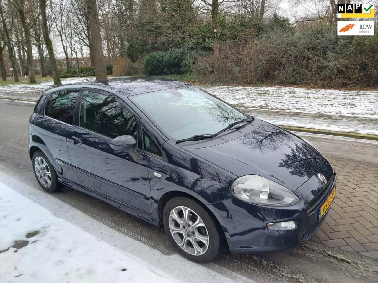 Fiat Punto Evo - 0.9 TwinAir burning price 3000 € - AutoWereld.nl