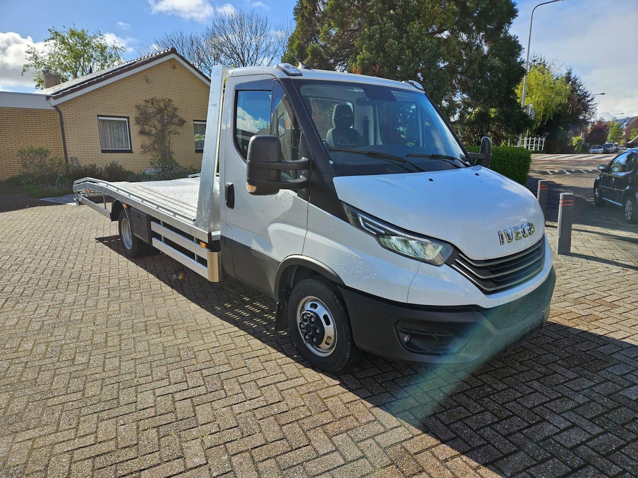 Iveco Daily - 35C18 3.0 Automaat Oprijwagen Autotransport - AutoWereld.nl