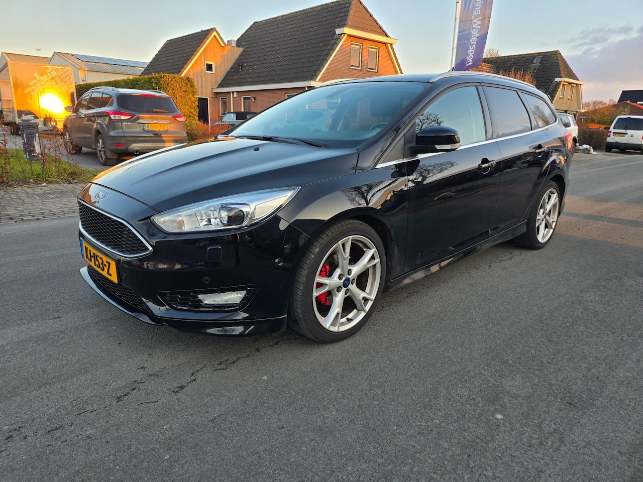 Ford Focus Wagon - 1.0 Titanium 1.0 Titanium - AutoWereld.nl