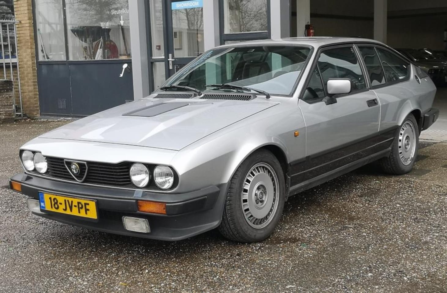 Alfa Romeo GTV - 3.0 V6 QV motor, airco, schuifdak vanaf 2e eigenaar supermooi - AutoWereld.nl