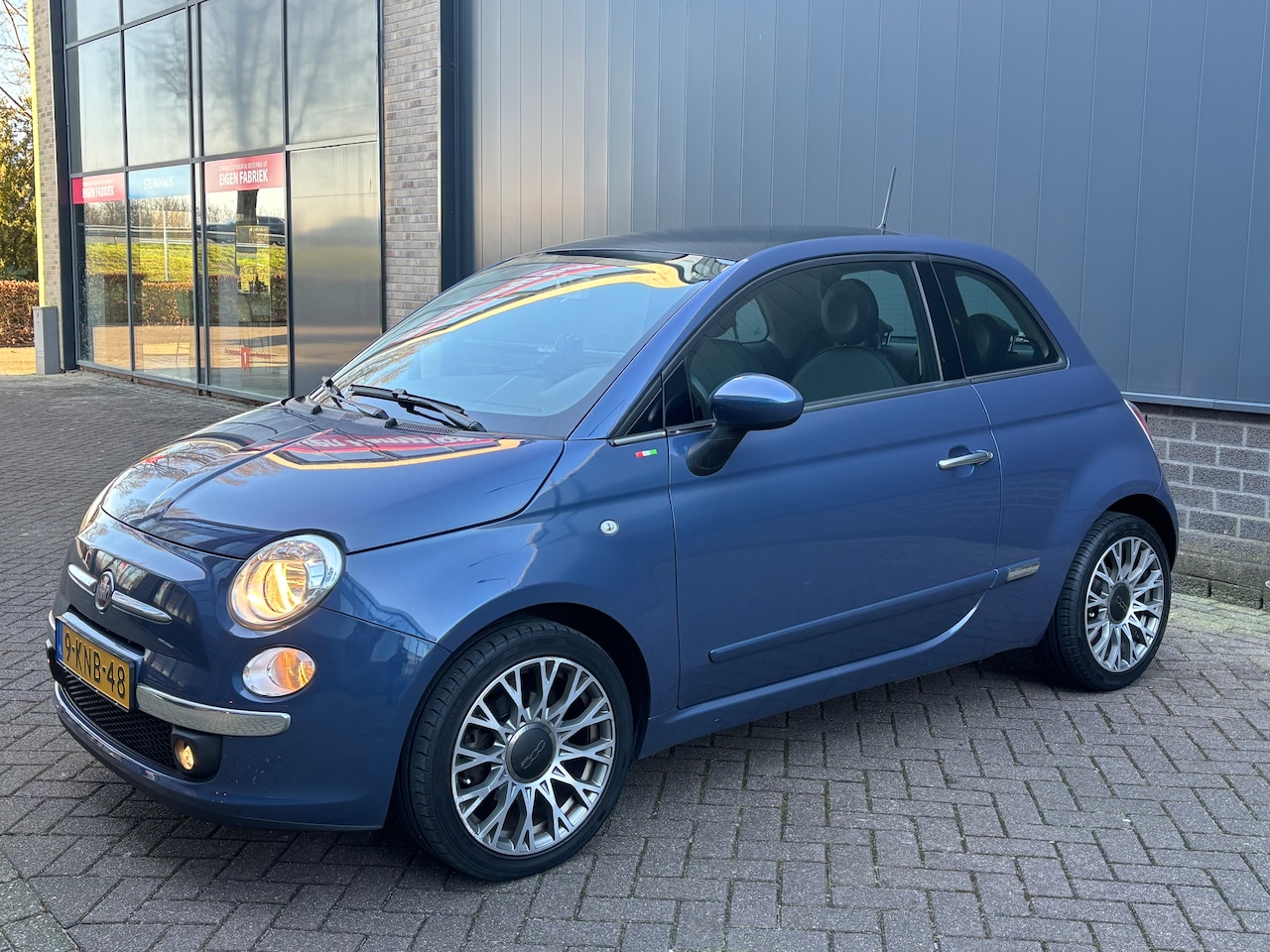 Fiat 500 - 0.9 TwinAir Lounge Pano Navi 16inch LM NAP - AutoWereld.nl