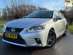 Lexus CT 200h - Business Hybrid / Automaat / Airco / Navigatie / Leder / Camera / Stoelverwarming / Led /