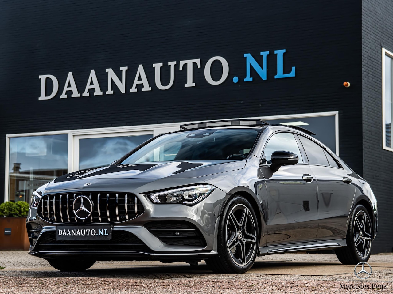 Mercedes-Benz CLA-Klasse - CLA180 AMG Line Pano Keyless Sfeerverl Camera - AutoWereld.nl