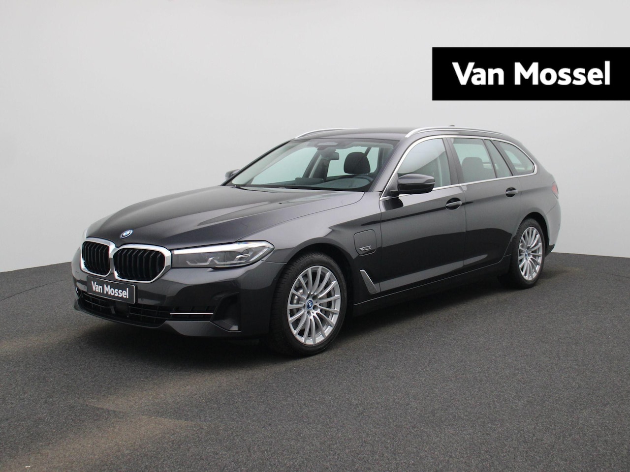 BMW 5-serie Touring - 530e xDrive Executive | ACHTERUITRIJCAMERA | ELEKTRISCH BEDIENBARE ACHTERKLEP | ELEKTRISCH - AutoWereld.nl