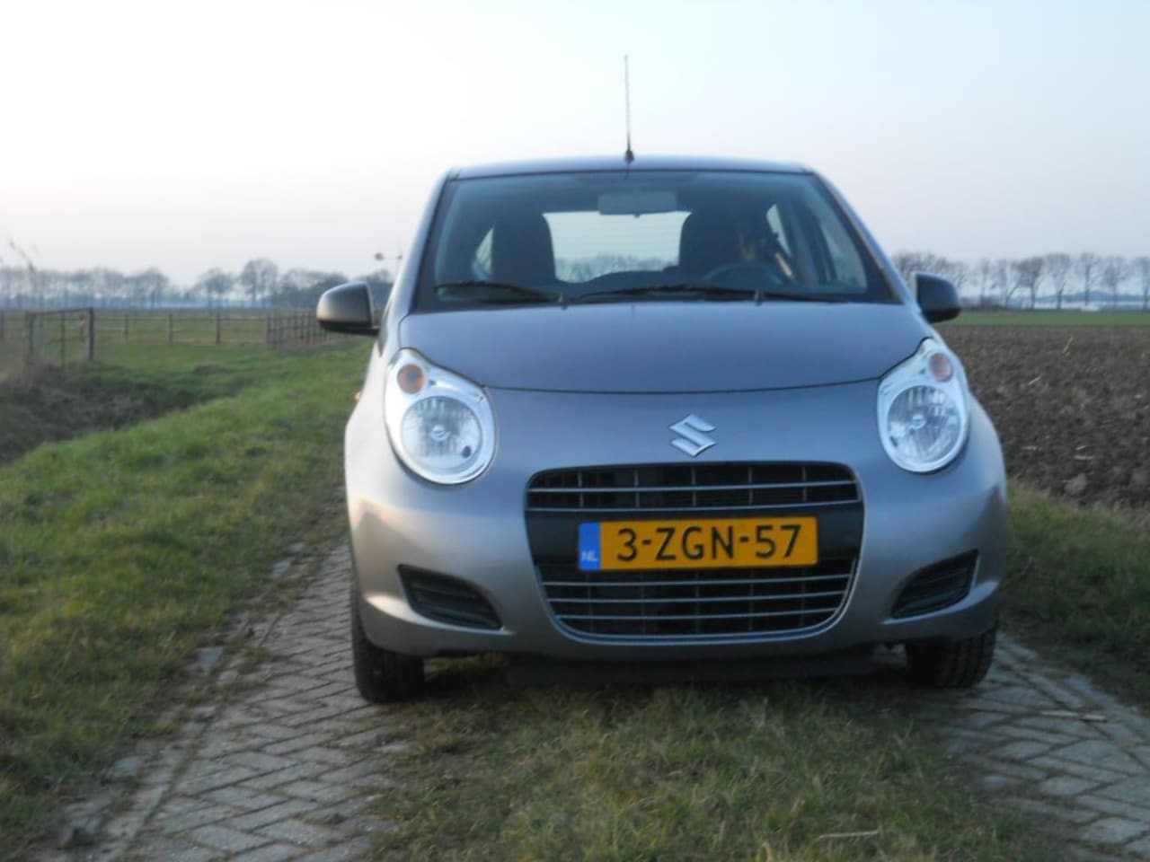 Suzuki Alto - 1.0 Celebration EASSS 1.0 Celebration EASSS - AutoWereld.nl